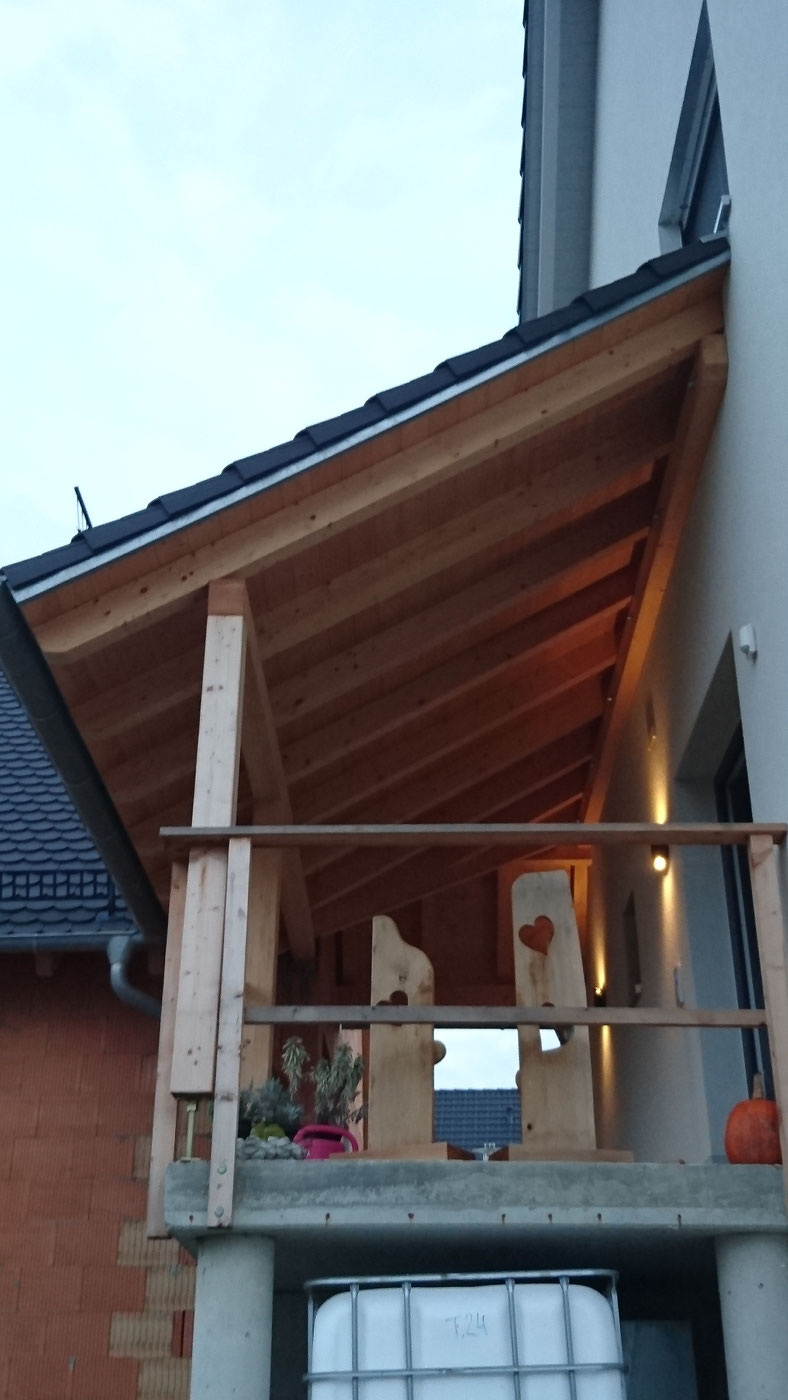 Eingangsüberdachung · Zimmerei Liebhart
