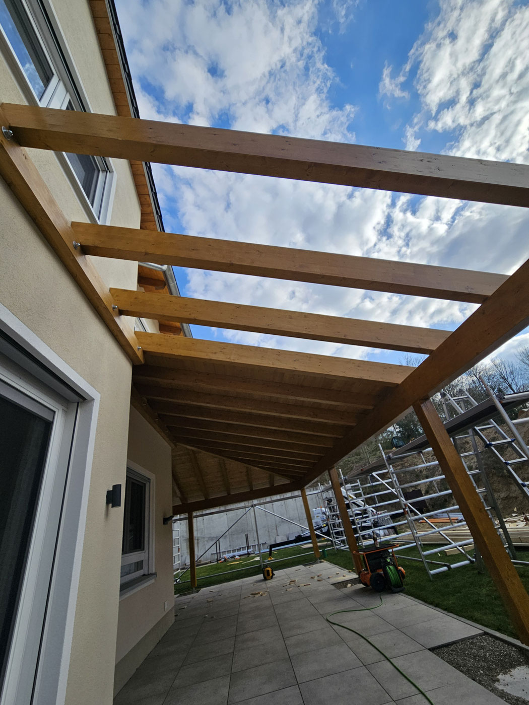 Terrassenüberdachungen und Vordächer · Zimmerei Liebhart